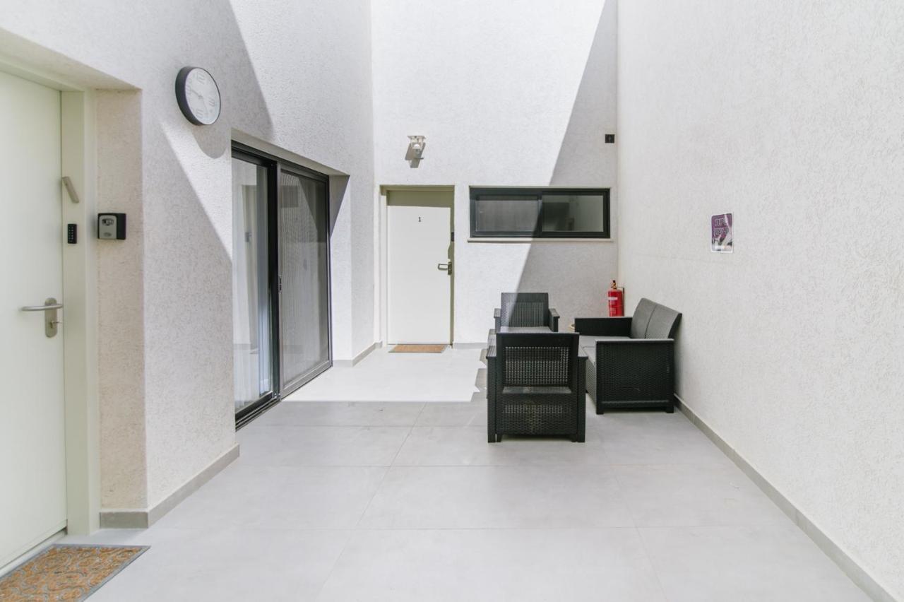 Olala Desert Shades Apartments 尼夫佐哈 外观 照片