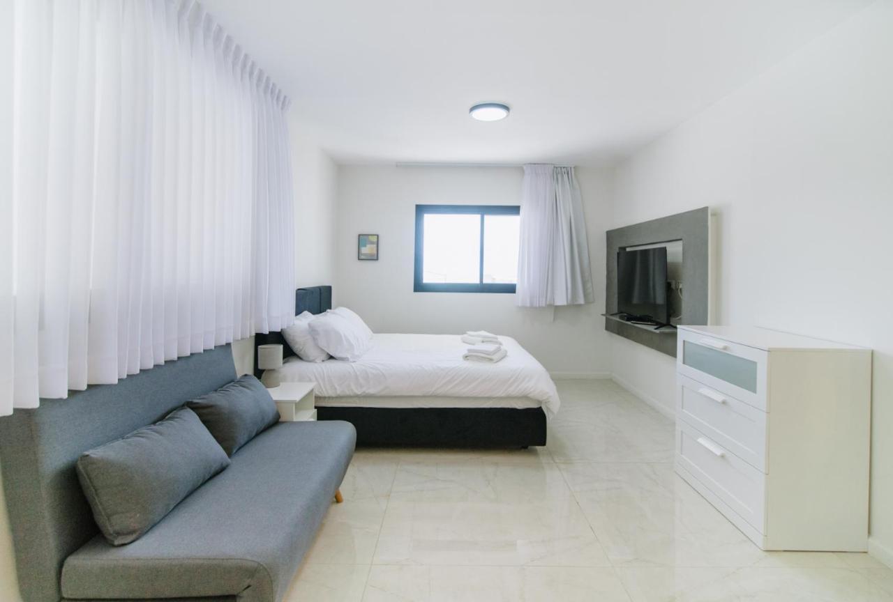 Olala Desert Shades Apartments 尼夫佐哈 外观 照片