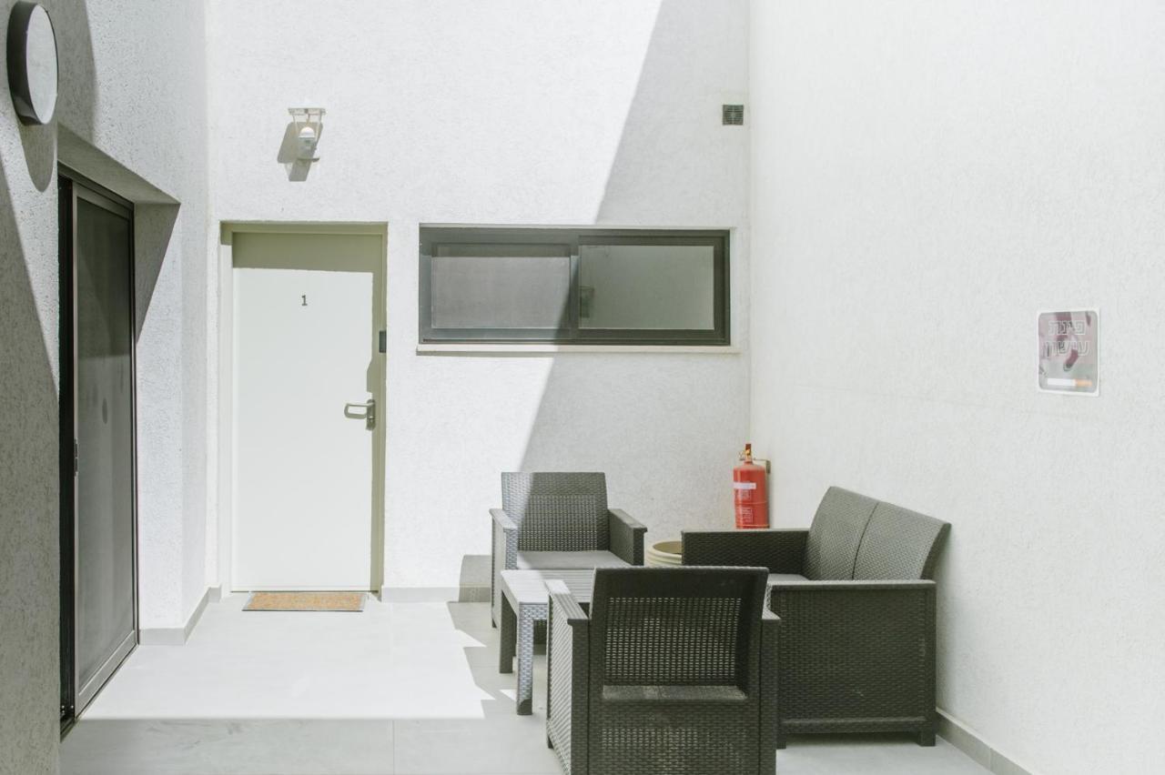 Olala Desert Shades Apartments 尼夫佐哈 外观 照片