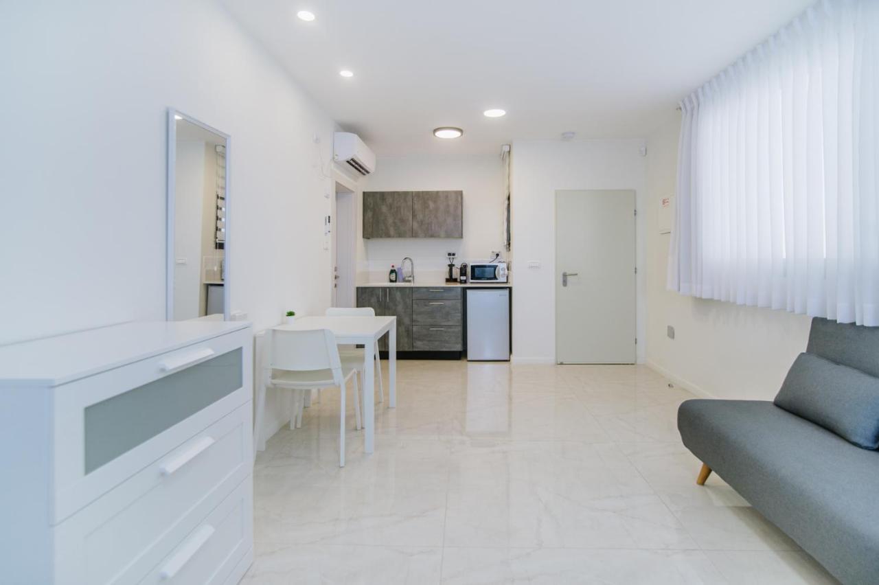 Olala Desert Shades Apartments 尼夫佐哈 外观 照片