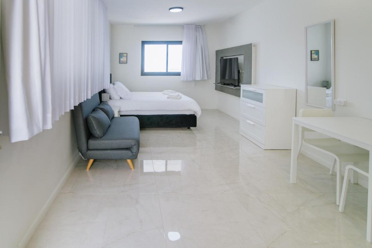 Olala Desert Shades Apartments 尼夫佐哈 外观 照片
