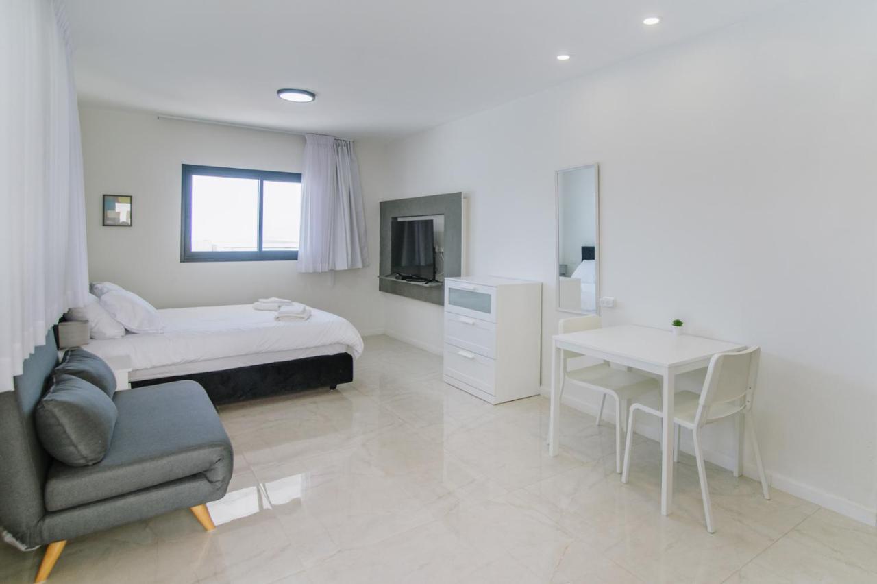 Olala Desert Shades Apartments 尼夫佐哈 外观 照片