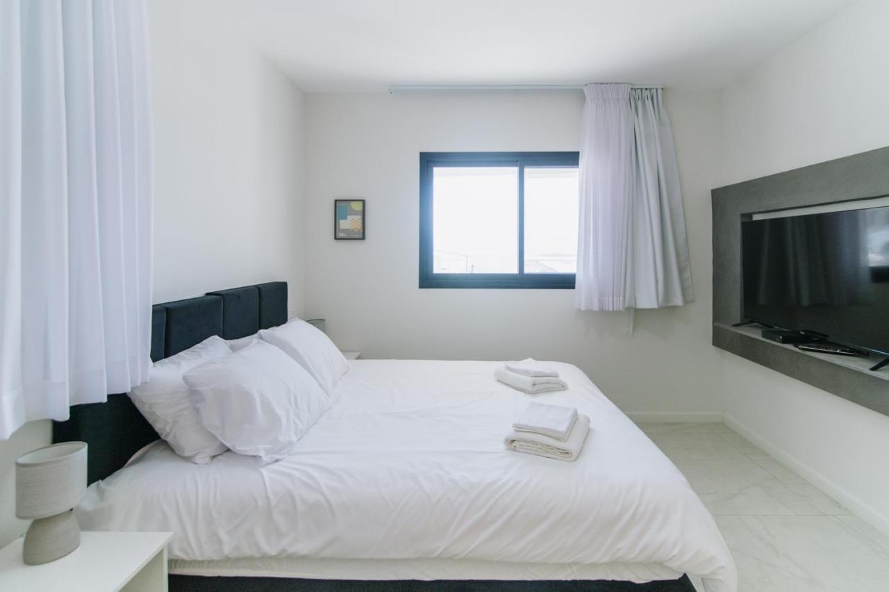 Olala Desert Shades Apartments 尼夫佐哈 外观 照片